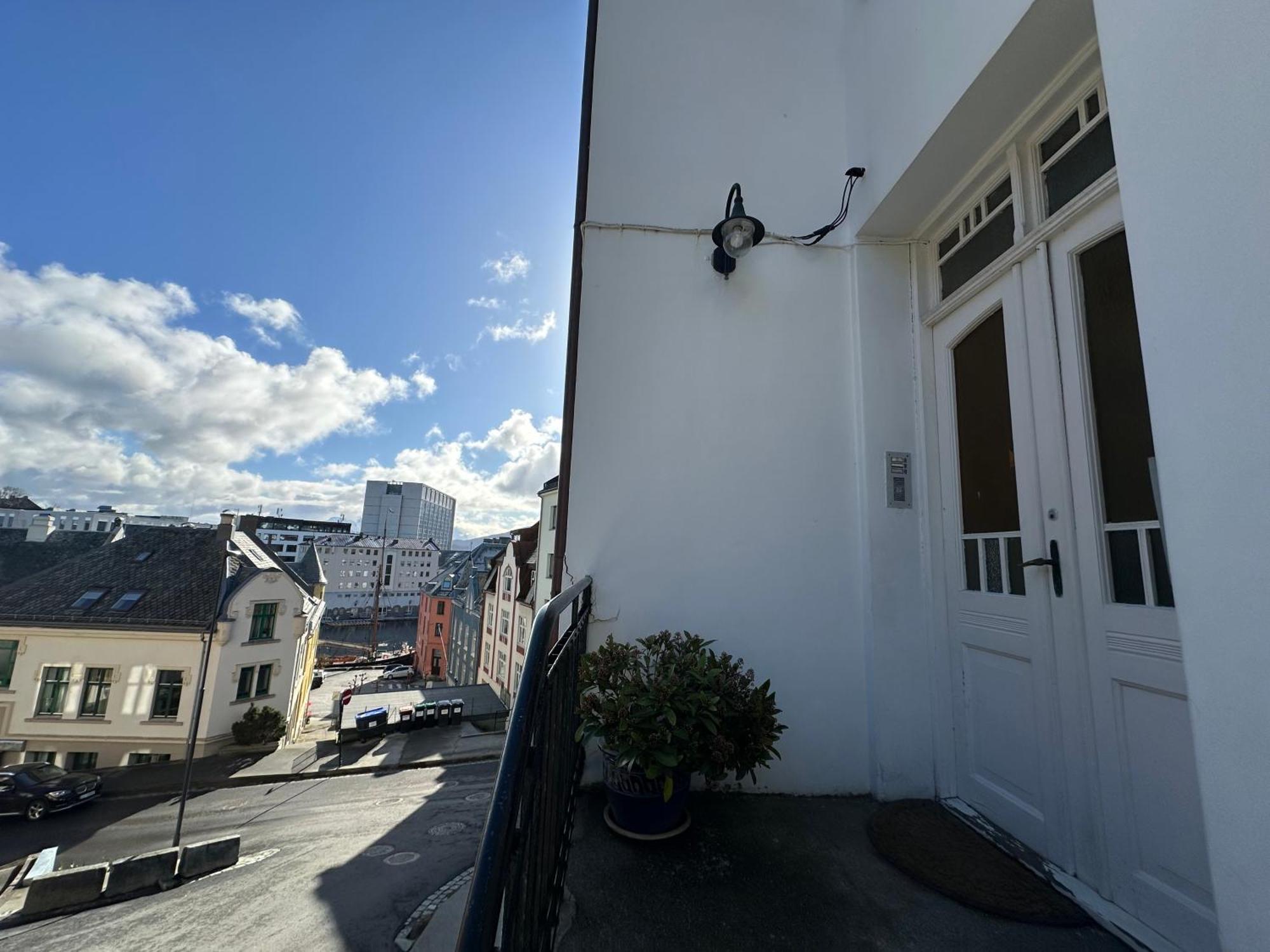 Stylish Big Jugend Art Nouveau Apartment With Balcony Heart Of Ålesund Εξωτερικό φωτογραφία