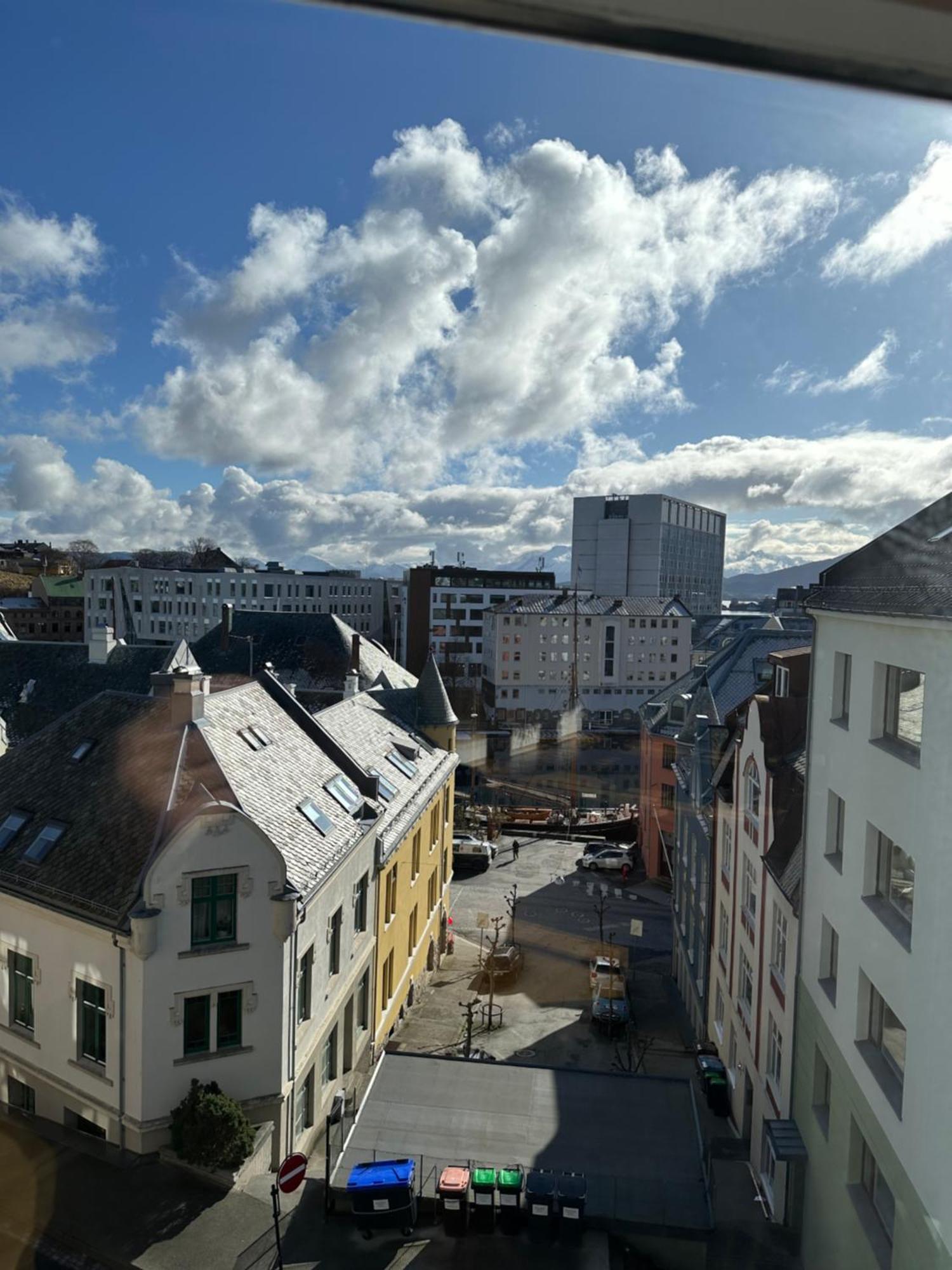 Stylish Big Jugend Art Nouveau Apartment With Balcony Heart Of Ålesund Εξωτερικό φωτογραφία