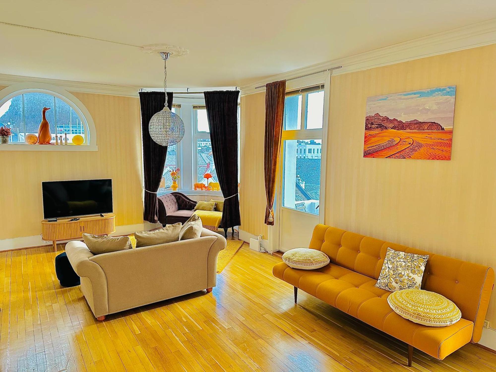 Stylish Big Jugend Art Nouveau Apartment With Balcony Heart Of Ålesund Εξωτερικό φωτογραφία
